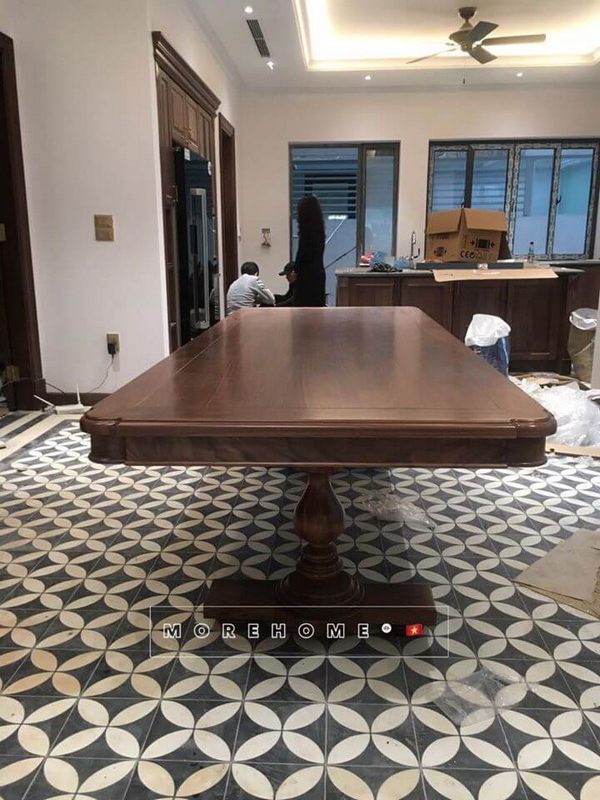 Mẫu bàn ăn gỗ óc chó nguyên tấm cao cấp phong cách tân cổ điển