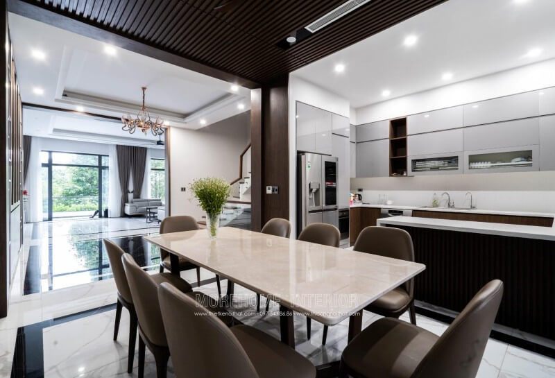 Hình ảnh tủ bếp hiện đại gỗ công nghiệp được thi công hoàn thiện tại biệt thự 4 tầng tại Nghệ An do Morehome là đơn vị thực hiện