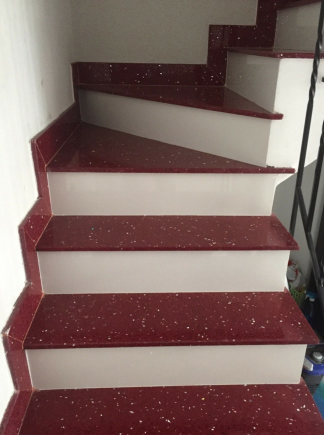 Đáốpcầuthang10