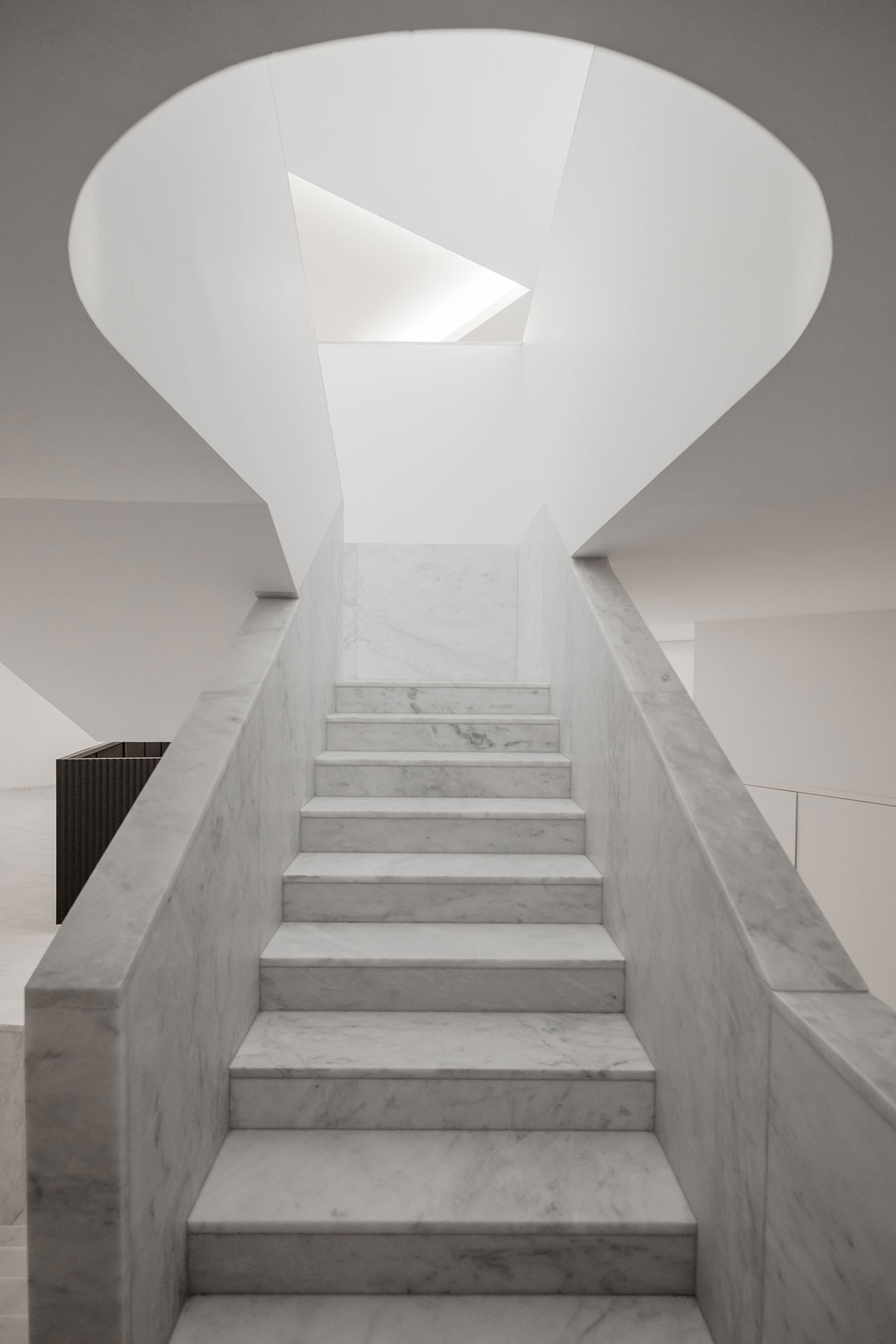 đáốpmặtbậccầuthang10